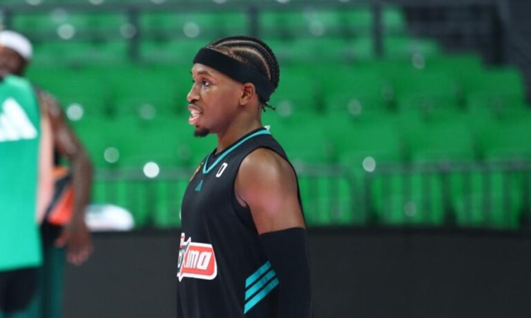 Σορτς: Έτοιμος και ενθουσιασμένος για την πρεμιέρα