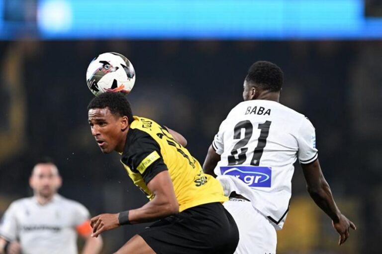 ΑΕΚ-ΠΑΟΚ: Ντέρμπι «δικεφάλων» στην κατάμεστη OPAP Arena με στόχο την κορυφή