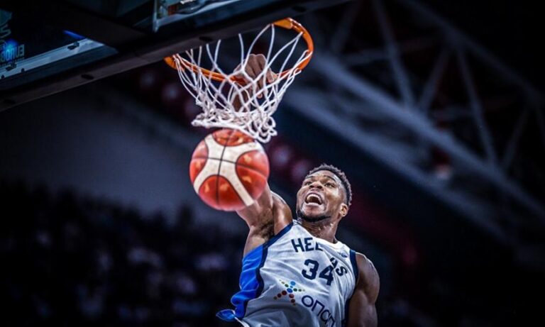 Αντετοκούνμπο: «Θα μπορούσα να κλείσω την καριέρα μου στην Ελλάδα – Ίσως στον Ολυμπιακό ή τον Παναθηναϊκό…»