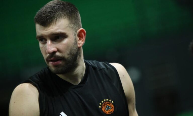 Ρογκαβόπουλος: Πρέπει να παίξουμε καλύτερα με Μπαρτσελόνα