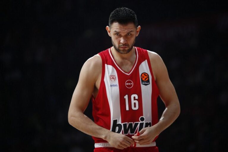 Ολυμπιακός: Ανατροπή με Παπανικολάου – Δεν ταξίδεψε τελικά για Μόναχο