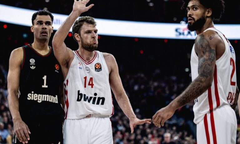 Βεζένκοφ: «Είναι μεγάλη νίκη αλλά η Ευρωλίγκα είναι μαραθώνιος»