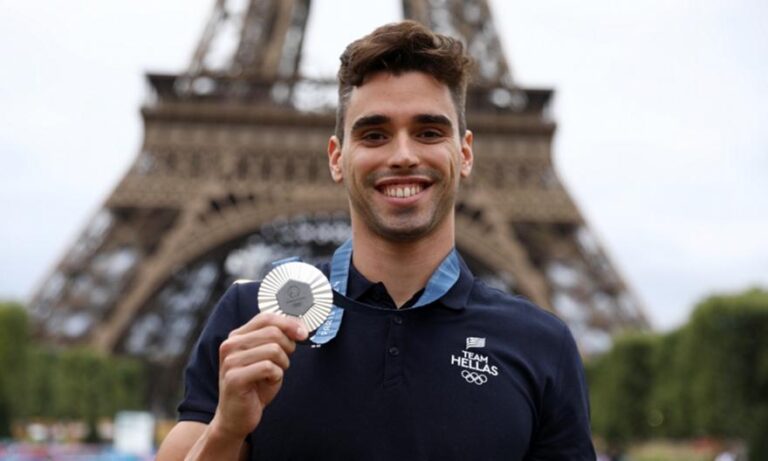 Το Δημοτικό Κολυμβητήριο Πετρούπολης πήρε το όνομα του Απόστολου Χρήστου