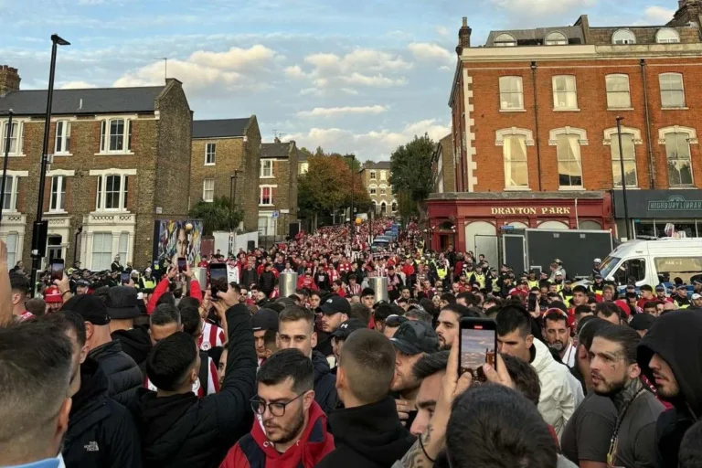 Άρσεναλ-Ολυμπιακός: “Ερυθρόλευκη” παράνοια στο Λονδίνο