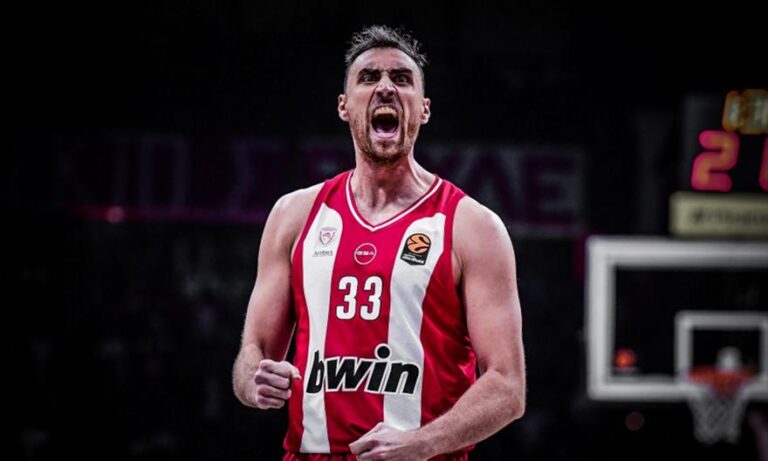 Μιλουτίνοφ: «Ξεχωριστή στιγμή για εμένα να φωνάζει το όνομά μου ο κόσμος του Ολυμπιακού»