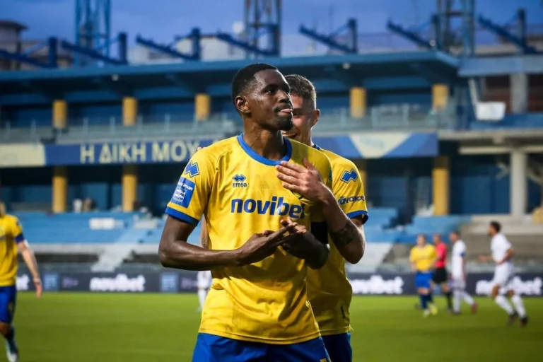 Παναιτωλικός – ΑΕΛ Novibet 3-0: Αγρινιώτικο πάρτι με τριάρα από τα καναρίνια κόντρα στους βυσσινί