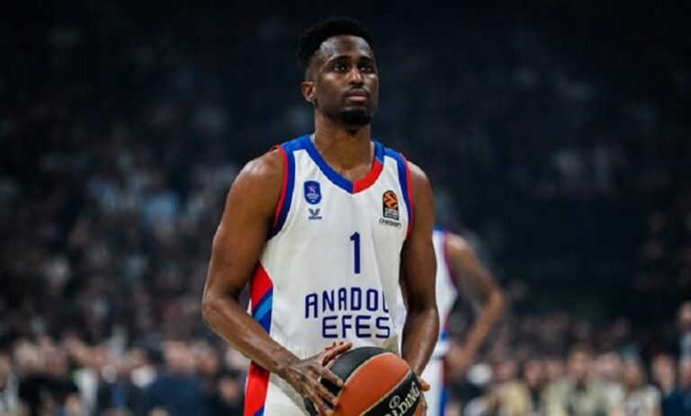 Χειρουργήθηκε στον αγκώνα ο Μπομπουά, νοκ-άουτ για δυο εβδομάδες