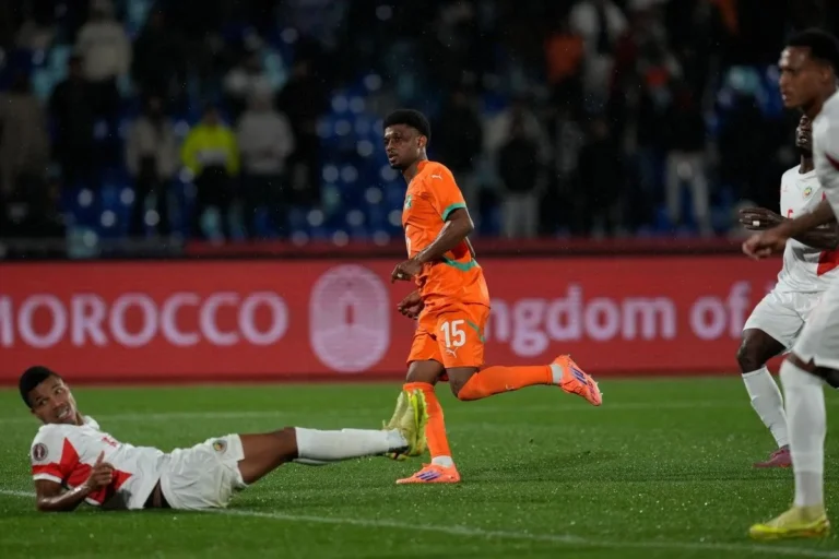 Κύπελλο Εθνών Αφρικής: Ντιάλο και Εγιόνγκ έδειξαν γιατί Ακτή Ελεφαντοστού και Καμερούν είναι τα φαβορί, στον πάγκο ο Λαφόν