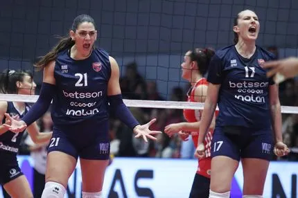 Ολυμπιακός – Πανιώνιος Betsson 2-3: Ο Ιστορικός πήρε τη ματσάρα κόντρα στις ερυθρόλευκες και κατέκτησε το Super Cup βόλεϊ γυναικών