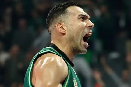 Παναθηναϊκός AKTOR – Χάποελ 93-82: Ο Σλούκας άναψε την φλόγα και οι πράσινοι κατασπάραξαν την πρωτοπόρο της EuroLeague