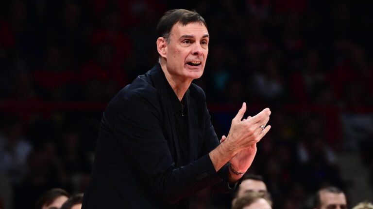 Μπαρτζώκας: «Σημαντική νίκη μετά από μια δύσκολη περίοδο – Η μεγαλύτερη δύναμη του Ολυμπιακού είναι οι οπαδοί του»