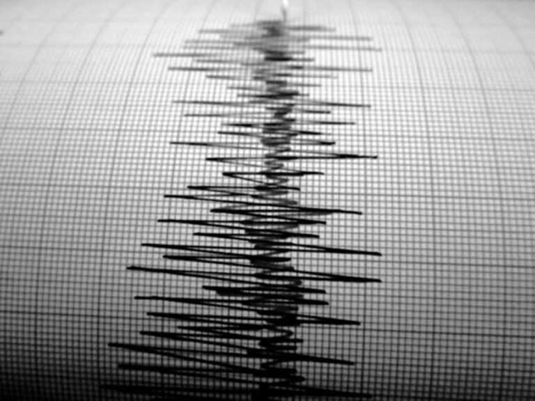 Ισχυρός σεισμός 7,6 Ρίχτερ στην Ιαπωνία – Προειδοποίηση για τσουνάμι