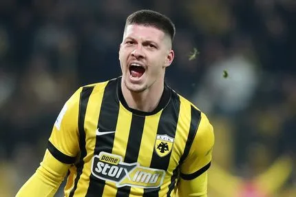 ΑΕΚ – ΟΦΗ 2-1: Ανατροπή κορυφής με θωρηκτό Γιόβιτς και σεληνιασμένο Λιούμπιτσιτς