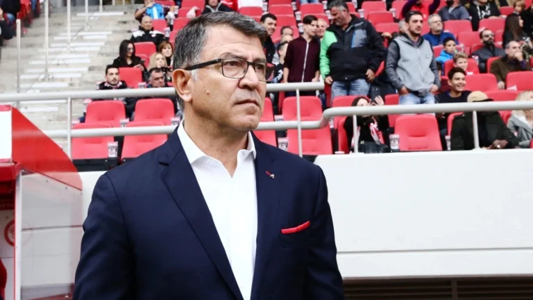 Επιστροφή στους πάγκους για τον 65χρονο Τάκη Λεμονή: Υπέγραψε στην Ραντνίσκι