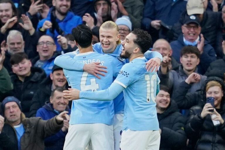 Premier League: Από τριάρα σε τριάρα η Μάντσεστερ Σίτι διέλυσε τη Γουεστ Χαμ του Μαυροπάνου με ασταμάτητο Χάλαντ, ισοπαλία για την Μπράιτον του Κωστούλα