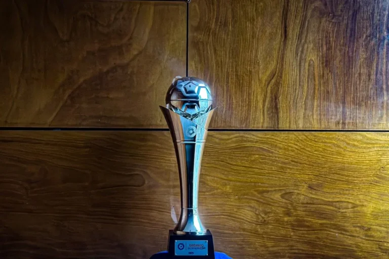 Super Cup: Αυτό είναι το νέο τρόπαιο του θεσμού, που αναβιώνει 18 χρόνια μετά