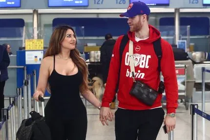 Ολυμπιακός: Ο Γουόκαπ ταξιδεύει στη Μπολόνια με παρέα τη σύζυγό του