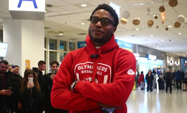 Τζόουνς: «Σπουδαία ομάδα ο Ολυμπιακός με προπονητή νικητή» – Ο ειδικός όρος της Παρτίζαν στο συμβόλαιο