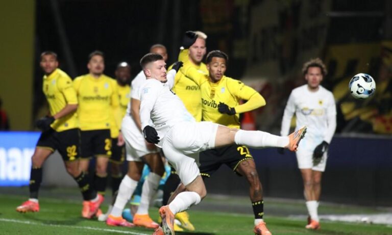 ΑΕΚ: «Το να μιλάει ο Ολυμπιακός για διαιτησία, προκαλεί γέλιο» και το φάουλ στον Γιόβιτς