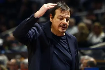 Αταμάν: «Κάποιοι παίκτες δεν μας προσφέρουν τίποτα – Δεν μπορώ να βρω τη λύση, εκείνοι πρέπει να τη βρουν»