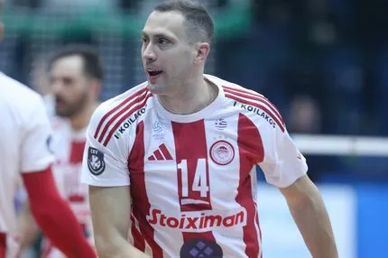 Παναθηναϊκός – Ολυμπιακός 2-3: Οι ερυθρόλευκοι με θρυλική ανατροπή από το 2-0 και “πολυβόλο” Ατανασίεβιτς κατέκτησαν το Super Cup βόλεϊ ανδρών