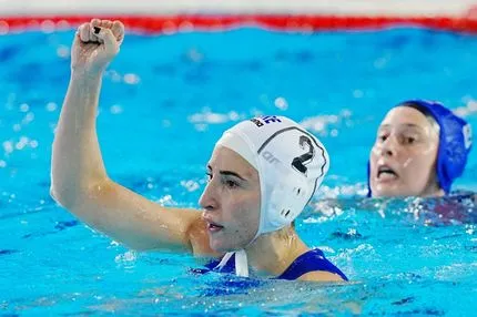 Ελλάδα – Ιταλία 15-10: Η γαλανόλευκη συνέχισε την αήττητη επέλαση και βρίσκεται με το 1,5 πόδι στα ημιτελικά του Ευρωπαϊκού