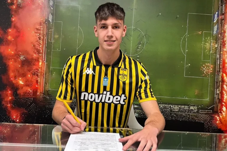 Άρης: Ο Χρήστος Κάμτσης υπέγραψε το πρώτο του επαγγελματικό συμβόλαιο