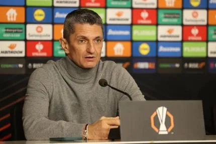 Λουτσέσκου: “Ελπίζουμε ο Κωνσταντέλιας να είναι στον πάγκο να μας βοηθήσει, η προσπάθεια των παικτών είναι πάνω από τις δυνατότητές τους”