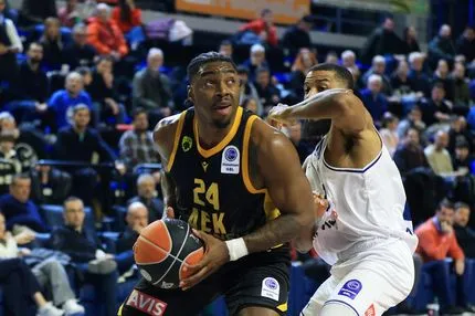 Καρδίτσα – ΑΕΚ 71-79: Άντεξε στην πίεση και πήρε το διπλό κόντρα στους Θεσσαλούς με εντυπωσιακό Μπάρτλεϊ