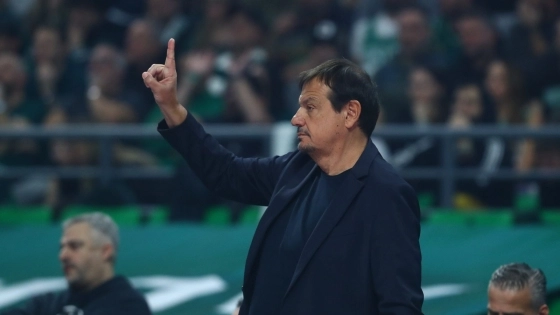 Αταμάν: «Έπρεπε να νικήσουμε για να επιστρέψουμε πνευματικά» – Απέφυγε να απαντήσει για την επίσκεψη Γιαννακόπουλου