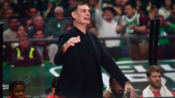 Μπαρτζώκας: «Δεν με αφορούν οι αριθμοί των παικτών, με νοιάζει μόνο να κερδίζει ο Ολυμπιακός»