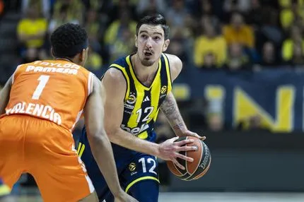 Φενέρμπαχτσε – Βαλένθια 82-79: Μαγικό ντεμπούτο για Ντε Κολό και σημαντική νίκη από την πρωταθλήτρια της EuroLeague
