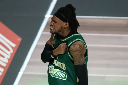 Παναθηναϊκός AKTOR – Βίρτους Μπολόνια: Το ξέσπασμα του Χολμς, το +18 της πεντάδας που κλείδωσε το ματς και η άμυνα στον Έντουαρντς