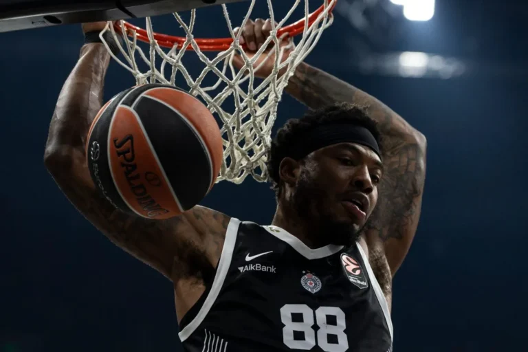 Euroleague για τη μεταγραφή του Τζόουνς στον Ολυμπιακό: «Είστε έτοιμοι;»