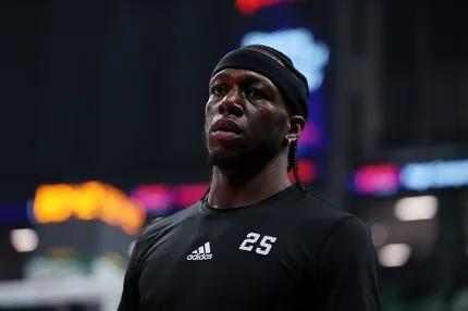 Παναθηναϊκός AKTOR – Ολυμπιακός: Αποθεώθηκε ο Ναν από τον κόσμο των πρασίνων, κατά την είσοδό του στο Telekom Center Athens