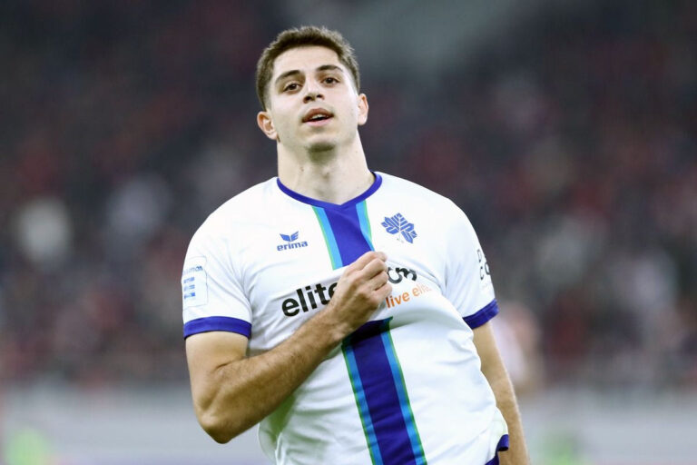 Παναθηναϊκός: Το τρομερό VIDEO των πράσινων για τον Παντελίδη, η αγκαλιά με τον ξαφνιασμένο Τεττέη και το “επέστρεψα”