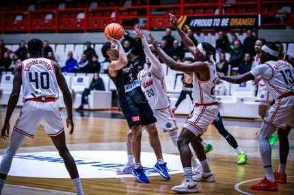 Προμηθέας – Σαλόν 82-92: Ευρώπη τέλος για τους Πατρινούς