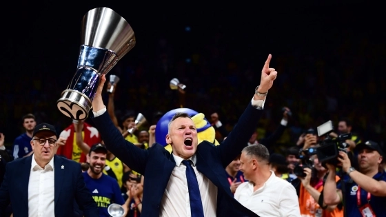 Σαρούνας Γιασικεβίτσιους: Μένει στη Φενέρμπαχτσε για άλλα τρία χρόνια