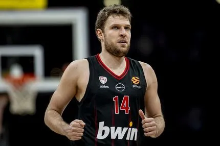 Ολυμπιακός: MVP της 21ης αγωνιστικής της Ευρωλίγκας ο Βεζένκοφ