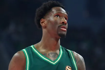 Παναθηναϊκός AKTOR – Παρί: Ο συγκλονιστικός απολογισμός του Χέιζ-Ντέιβις στο πρώτο του ευρωπαϊκό βράδυ με τα πράσινα