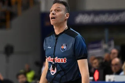 Ολυμπιακός – Παναθηναϊκός AKTOR: Οι διαιτητές του τελικού του Allwyn Final 8