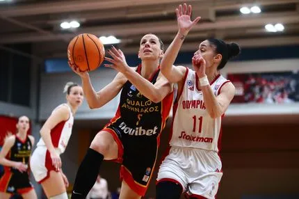 Α1 Γυναικών: Παραμένει στην κορυφή ο Αθηναϊκός που νίκησε τον Ολυμπιακό – Νίκες για Παναθηναϊκό, Παναθλητικό και Πανσερραϊκό