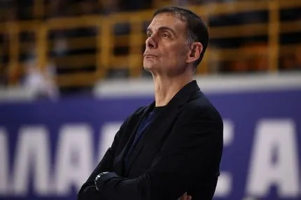 Μπαρτζώκας: “Μας διευκόλυναν οι απουσίες της ΑΕΚ, ήμασταν σοβαροί, δεν έχω ενημέρωση για την κατάσταση του Τζόουνς”