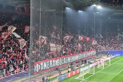 Ολυμπιακός – Λεβερκούζεν: “Καυτή” η ατμόσφαιρα στο Καραϊσκάκης πριν από το παιχνίδι