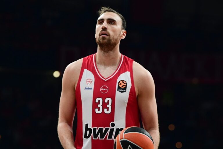 Ολυμπιακος:Κάταγμα στον αντίχειρα ο Μιλουτίνοφ, χάνει τον τελικό