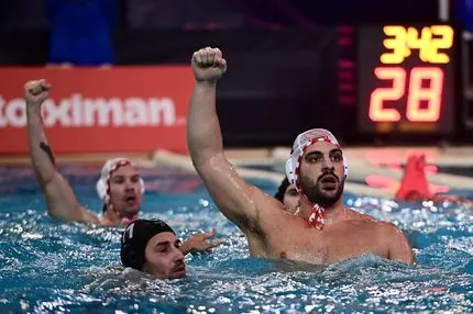 Ολυμπιακός – Ραντνίτσκι 16-14: Πρώτοι και καλύτεροι οι ερυθρόλευκοι προκρίθηκαν στους 8 του Champions League πόλο ανδρών