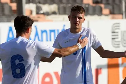 Σουηδία – Ελλάδα 2-2: Με ισοπαλία και δύο γκολ του Μύθου ολοκλήρωσε την παρουσία της στην Elite Round η γαλανόλευκη