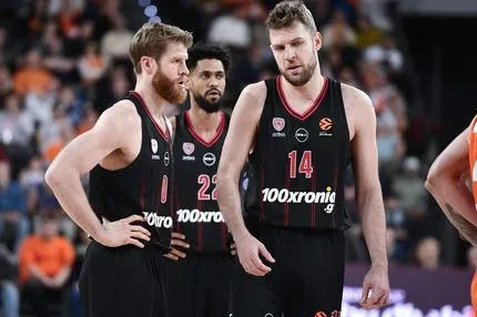 Βαλένθια – Ολυμπιακός 85-84: Λύγισε στο φινάλε και τώρα τρέχει για την τετράδα