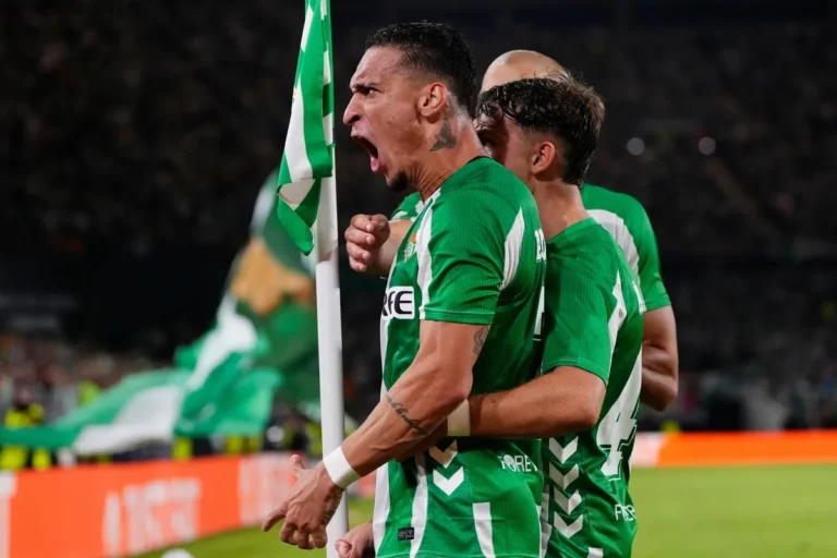 Παναθηναϊκός – Μπέτις: Το 4-2-3-1 του Πελεγκρίνι, οι δύο άπιαστοι εξτρέμ και η λατρεία στο open play