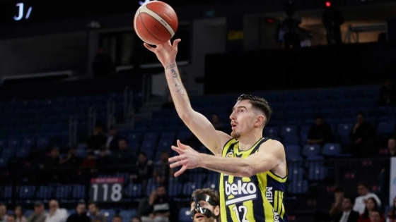 Φενέρ: Off ο Ντε Κολό